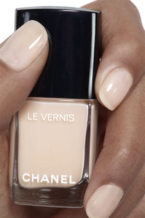 chanel 548 blanc white|Nail Polish & Colours .